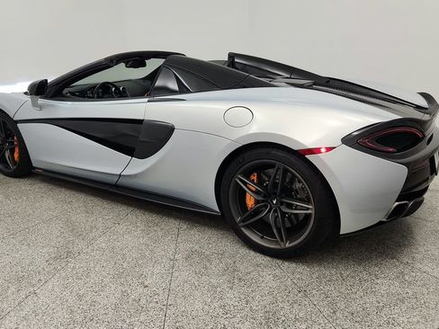 Used 2019 McLaren 570S Spider RWD image 45