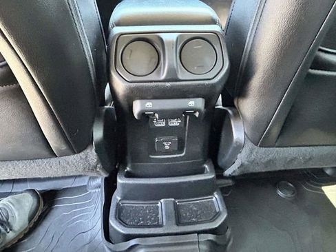 Used 2018 Jeep Wrangler Unlimited Sahara w/ Dual Top Group AWD/4WD image 11