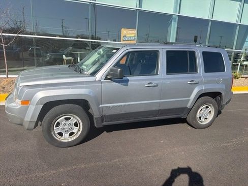 Used 2015 Jeep Patriot Sport w/ Power Value Group AWD/4WD image 24