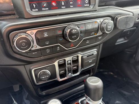 Used 2022 Jeep Gladiator Sport AWD/4WD image 25