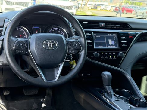 Used 2019 Toyota Camry LE w/ Carpet Mat Package FWD image 24