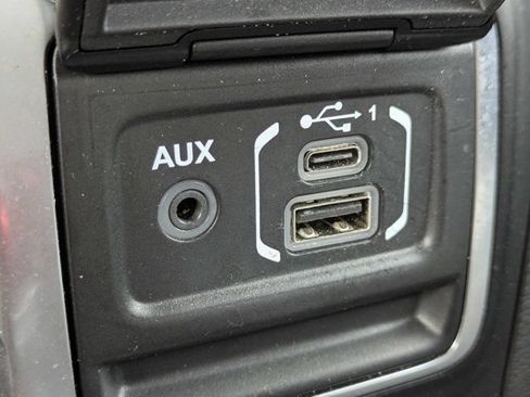 Used 2021 Jeep Wrangler Unlimited Rubicon AWD/4WD image 22