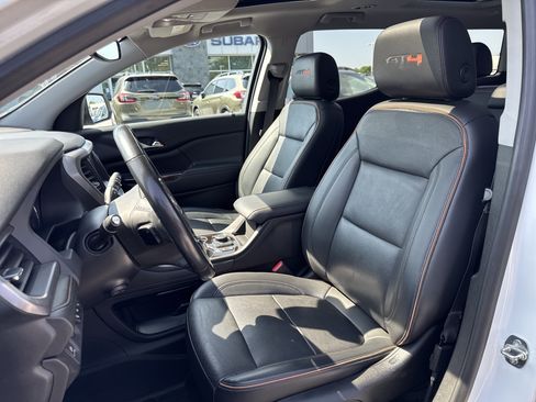 Used 2022 GMC Acadia AT4 w/ Technology Package AWD/4WD image 13