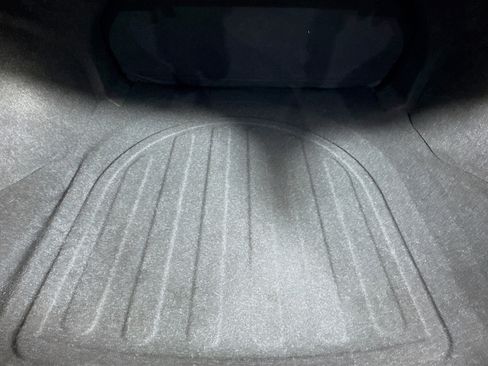 Used 2023 Hyundai Elantra SE image 33