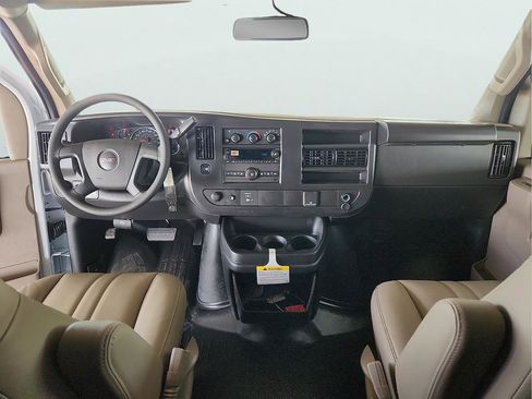 New 2026 GMC Savana 2500 RWD image 15