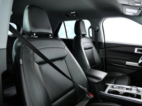 Certified 2023 Ford Explorer XLT w/ Equipment Group 202A AWD/4WD image 12
