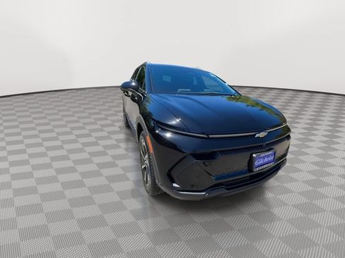 New 2026 Chevrolet Equinox EV LT FWD image 2