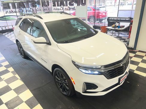 Used 2023 Chevrolet Equinox RS image 16