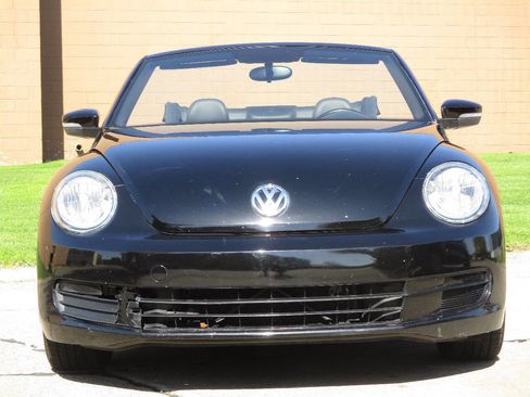 Used 2013 Volkswagen Beetle 2.5 FWD image 33