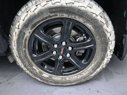 Used 2023 GMC Acadia AT4 w/ Technology Package AWD/4WD image 10
