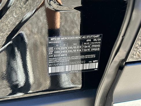 Certified 2025 Mercedes-Benz GLB 250 image 30