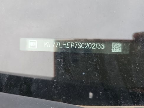 Used 2025 Chevrolet Trax LT image 10