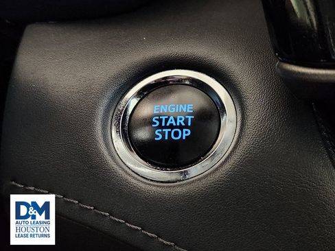 Used 2022 Toyota Highlander XLE image 28