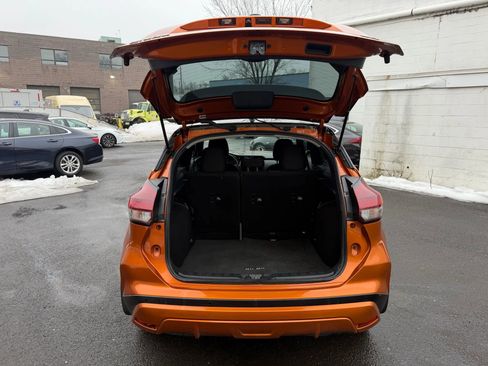 Used 2023 Nissan Kicks SR FWD image 28