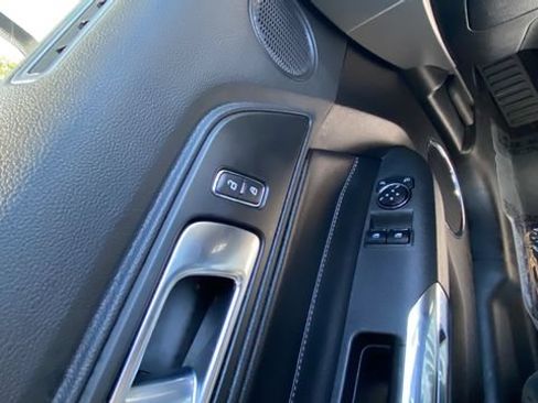 Used 2022 Ford Mustang Premium RWD image 19