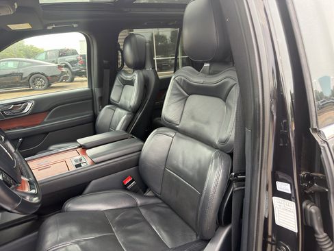 Used 2024 Lincoln Navigator Reserve AWD/4WD image 28