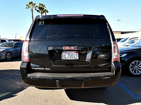 Used 2018 GMC Yukon XL SLT image 6