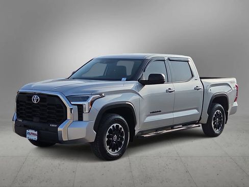 Used 2022 Toyota Tundra SR5 RWD image 4
