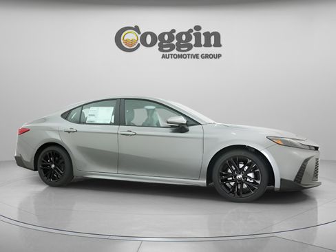 New 2026 Toyota Camry SE FWD image 23