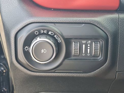 Used 2021 Jeep Wrangler Unlimited Rubicon w/ Uconnect 4C Nav & Sound Group AWD/4WD image 22