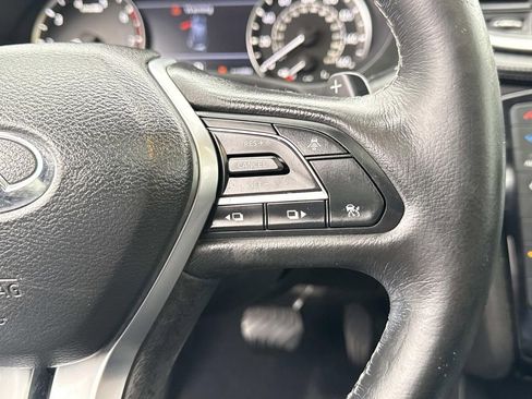 Used 2019 INFINITI QX50 Essential w/ Premium Heat Package image 9