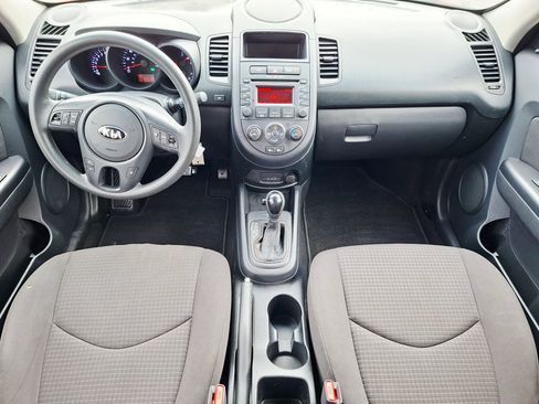 Used 2013 Kia Soul FWD image 7