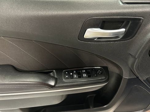 Used 2022 Dodge Charger SXT image 13