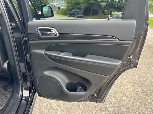 Used 2019 Jeep Grand Cherokee Limited X AWD/4WD image 24