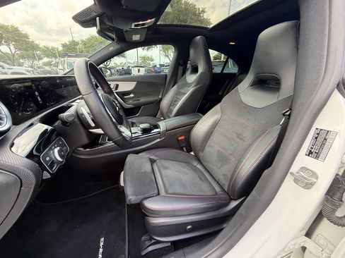 Used 2023 Mercedes-Benz CLA 250 image 28