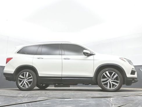Used 2018 Honda Pilot Touring image 34