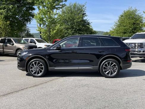 Certified 2023 Lincoln Corsair AWD w/ Equipment Group 101A image 2