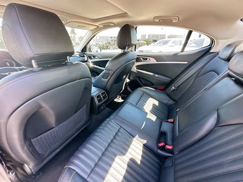 Used 2022 Genesis G70 2.0T w/ Prestige Package RWD image 27