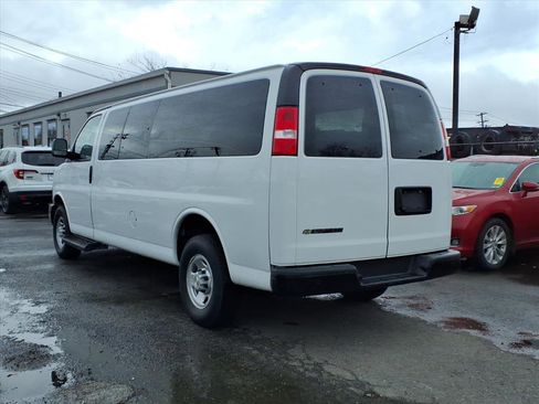 Used 2023 Chevrolet Express 3500 LS image 5