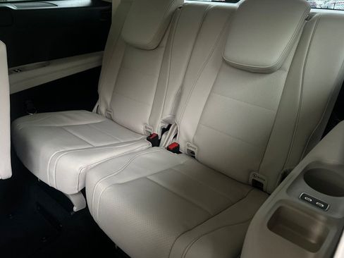 New 2026 Mercedes-Benz GLS 450 4MATIC image 38