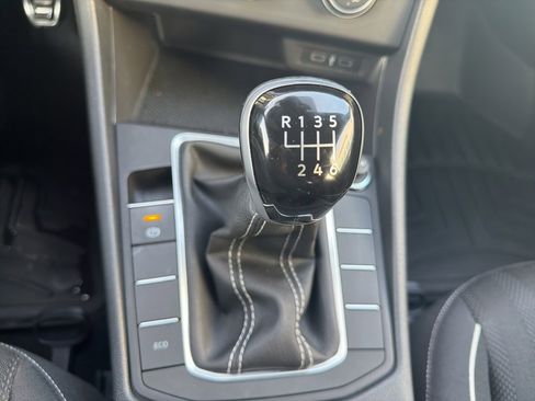 Used 2023 Volkswagen Jetta Sport image 11