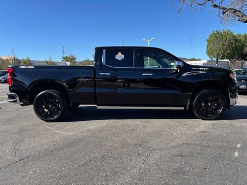 Used 2022 Chevrolet Silverado 1500 LTZ image 2