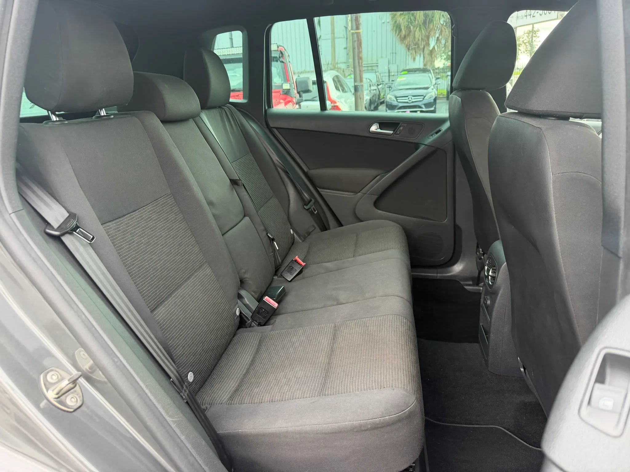 Used 2016 Volkswagen Tiguan R-Line FWD image 13