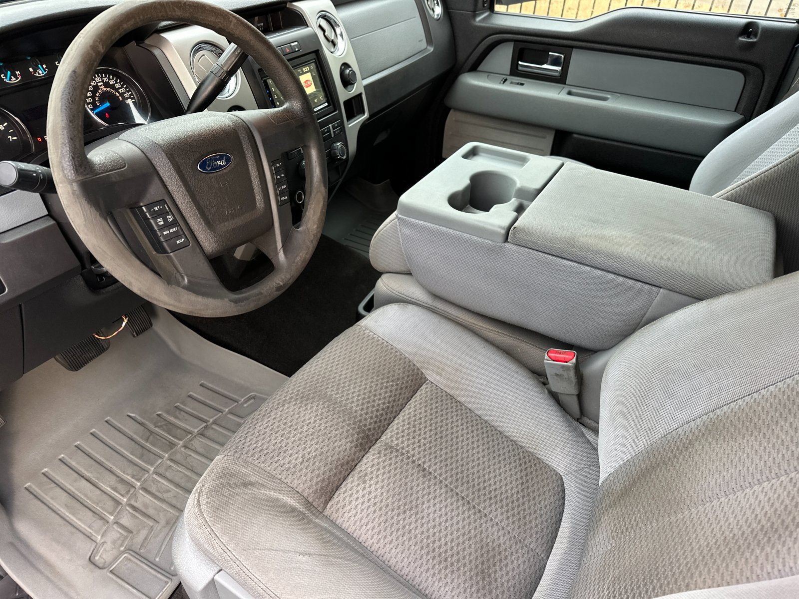 Used 2014 Ford F150 XLT AWD/4WD image 10