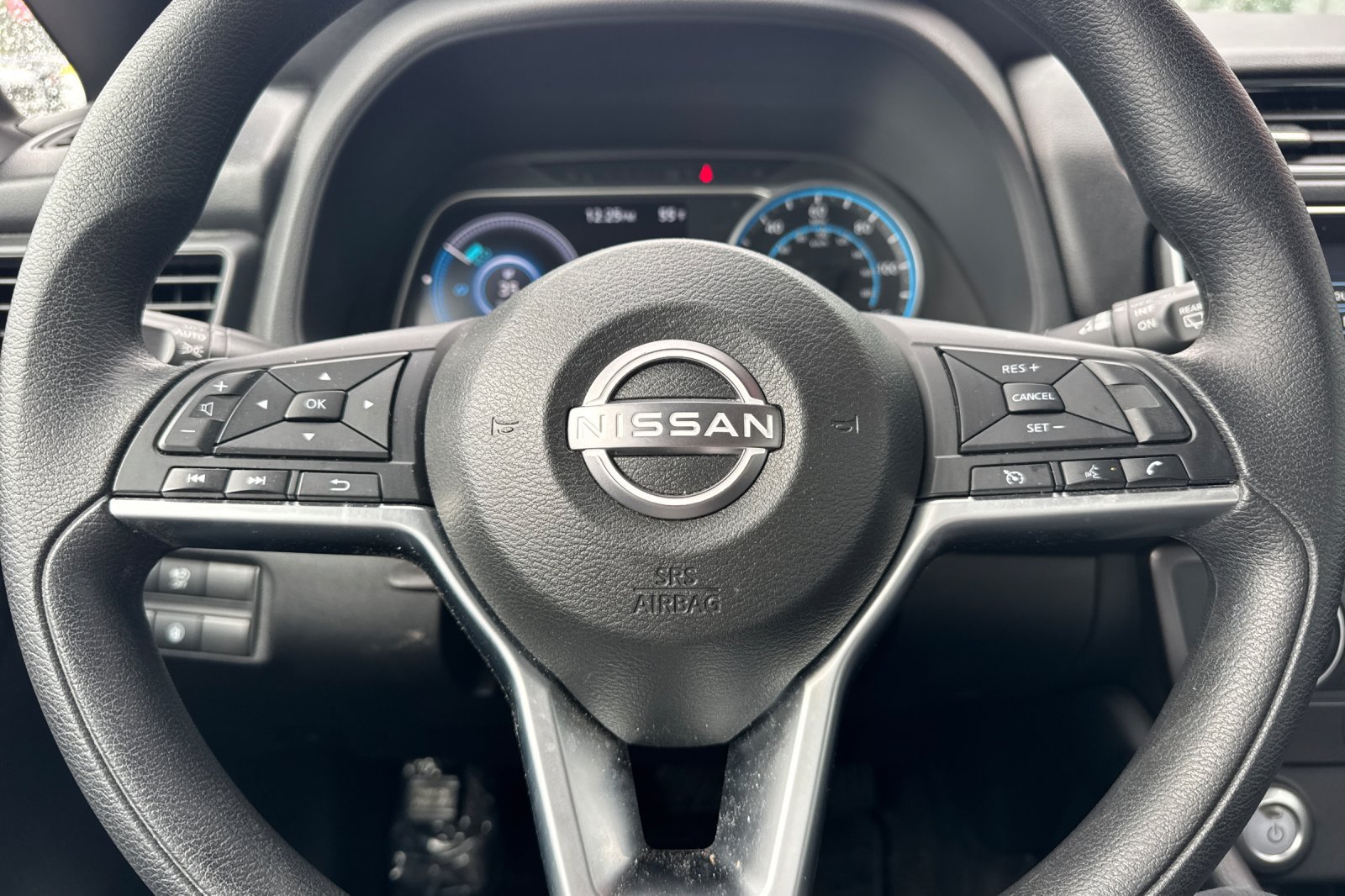 Used 2025 Nissan Leaf S FWD image 36