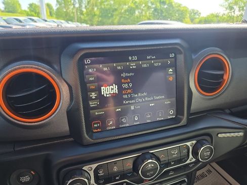 Used 2023 Jeep Gladiator Mojave w/ Cold Weather Group AWD/4WD image 57