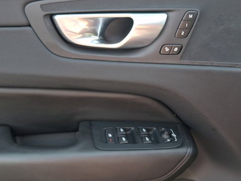 Used 2023 Volvo XC60 B5 Core AWD/4WD image 14