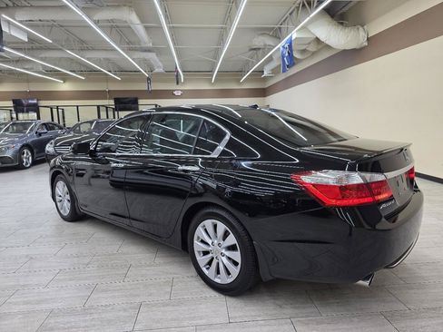 Used 2014 Honda Accord Touring image 8