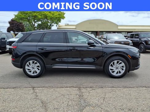 Used 2023 Lincoln Corsair AWD image 6