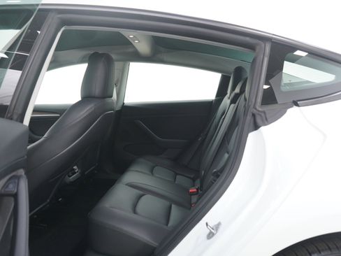 Used 2022 Tesla Model 3 Performance image 16