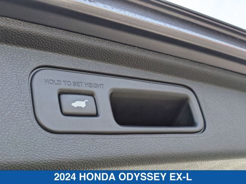 Used 2024 Honda Odyssey EX-L image 35