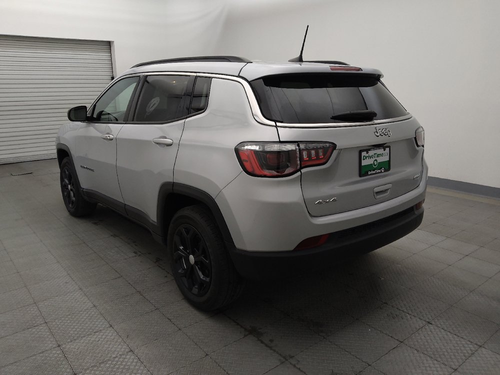 Used 2024 Jeep Compass Latitude AWD/4WD image 3