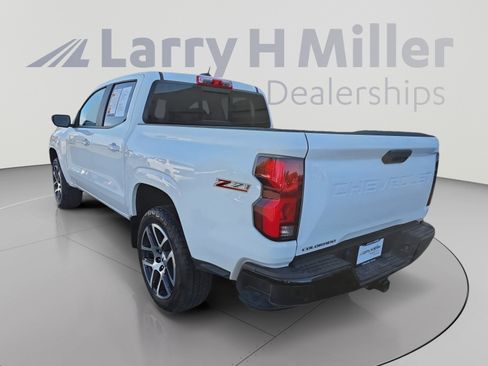 Certified 2024 Chevrolet Colorado Z71 w/ Z71 Convenience Package 2 AWD/4WD image 11