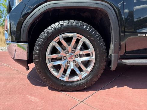 Used 2021 GMC Sierra 1500 SLT w/ SLT Premium Package AWD/4WD image 32