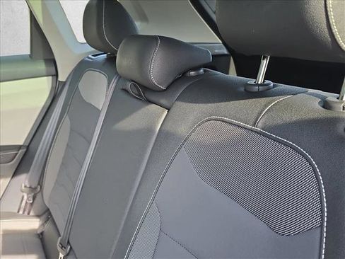 New 2026 Volkswagen Taos SE FWD image 19