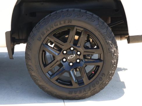 Used 2023 Chevrolet Silverado 1500 LT Trail Boss image 10